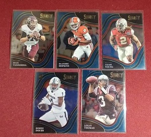 lot 136 image: (5) 2022 Select Draft Picks Field Level Football Cards