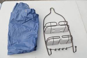 lot 186 image: Metal Wire Shower Organizer with Shower Curtain