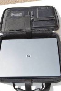 lot 198 image: Vintage HP Laptop with Bag
