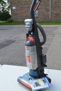lot 202 image: Bissel OnePass Corded Vacuum