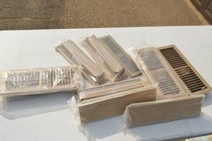 lot 74 image: 9ct Assorted Vent Registers
