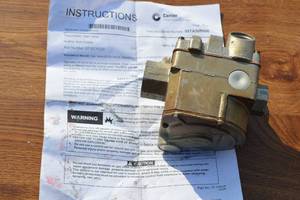 lot 83 image: Furnace Gas Valve
