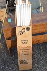 lot 99 image: 16ct Universal Deluxe Fluorescent Tube Lamps