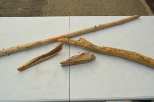lot 105 image: Sticks for CraftsCarving