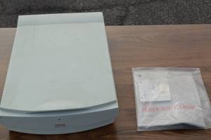 lot 115 image: UMAX Astra 1220U Scanner