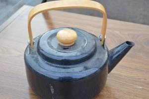lot 129 image: Vintage Kettle