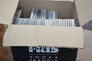 lot 135 image: Bulk CD Jewel Cases