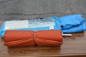 lot 137 image: Twin Size Mattress Pad  11 x 11 Canopy