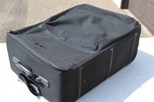 lot 27 image: Used Delsey Luggage Bag
