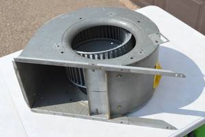 lot 38 image: Housing for Indoor Blower Motor of Furnace-Comes with Housing and Squirrel Cage