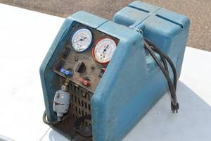 lot 50 image: R410A Refrigerant Recovery Machine