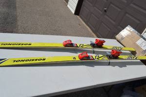 lot 217 image: Pair of Rossignol 75 Skis