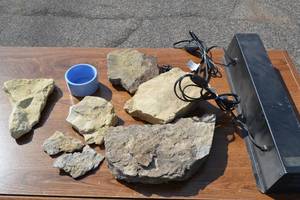 lot 229 image: Rocks  Heat Lamp for Reptiles