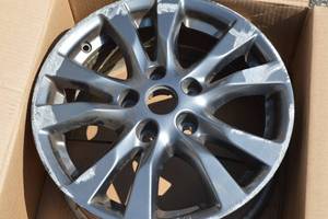 lot 7 image: Nissan 17 34 x 17 34 x 8 12 Rim