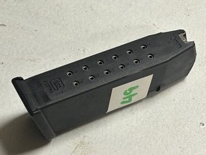 lot 49 image: Glock 10mm-Auto 15-Round Magazine