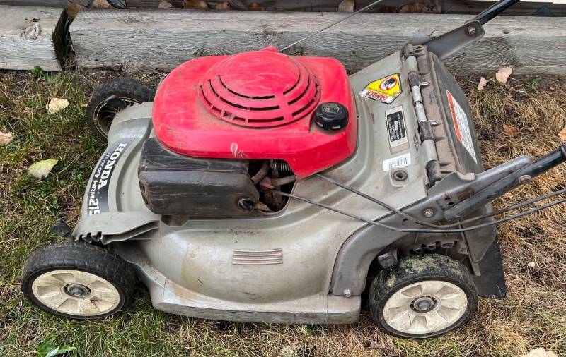 Honda harmony 215 online lawn mower