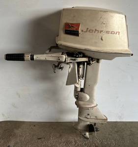 lot 58 image: 5 12 HP Johnson Sea-Horse