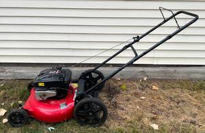 lot 11 image: Poulan Pro Push Mower 190 CC 6.25 21 Cut Width (Barely Used)