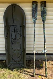 lot 86 image: Two Camo Paddles And Deer Sled
