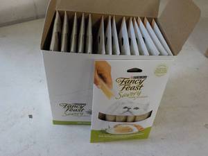 15 ct Purina Fancy Feast Savory Cat...