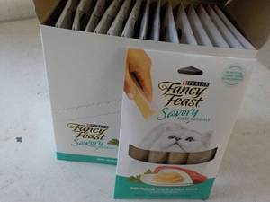 15 ct Purina Fancy Feast Savory Cat...