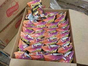 Case of 32 2.75 bags Cheetos Flamin...