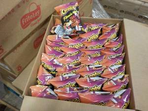 Case of 32 2.75 bags Cheetos Flamin...