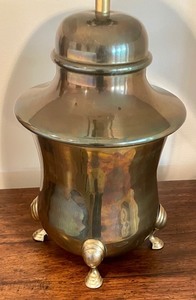 lot 53 image: Fine Footed Brass Table Lamp