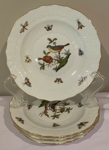 lot 14 image: Herend Rothschild Bird Hand Painted China Service for Four