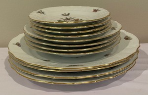 lot 17 image: Herend Rothschild Bird Hand Painted China Service for Four