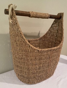 lot 81 image: Beautiful Decorative Basket