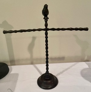 lot 97 image: Towel Stand, Paper Towel Holder and Tissue Box