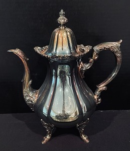 lot 140 image: Sensational Silver Plated Coffee Service