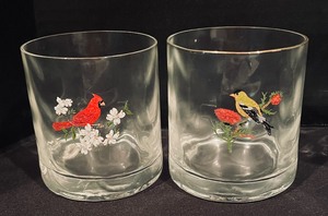 lot 143 image: Seven Bird Motif Lowball Glasses