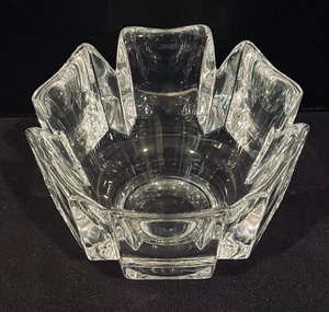 lot 144 image: Petite Orrefors Crystal Bowl
