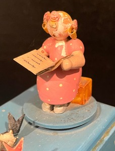 lot 147 image: Darling Vintage Musical Coin Bank