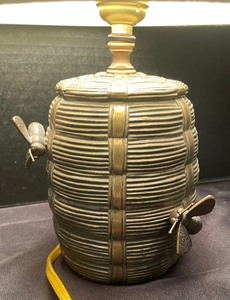 lot 153 image: Darling Bee Motif Table Lamp