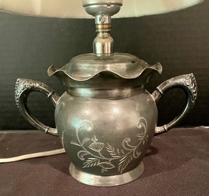 lot 161 image: Petite Metal Based Lamp