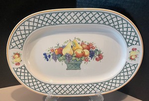 lot 31A image: Villeroy & Boch Porcelain Basket Serving Pieces