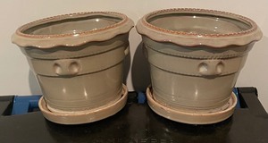 lot 180 image: Trio of Pretty Planter Pots