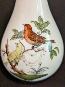 lot 101 image: Small Herend Rothschild Bud Vase