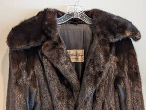 lot 104 image: Paul Kline Leather Belted Fur Jacket