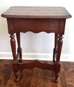 lot 99 image: Guy Chaddock & Co. Accent  Side Table