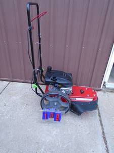 Viper high wheel weed trimmer. Looks new. As shown. THIS ITEM HAS A RESERVE.
