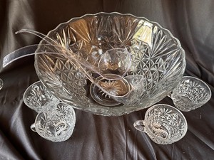 lot 135 image: Crystal Punch Bowl with Ladle, 12 Matching Cups with Hangers, and 9 Additional Cups
