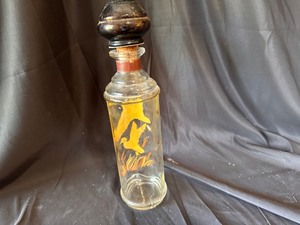 lot 136 image: Vintage Mid Century Modern 1963 Stitzel Weller Distillery Duck Glass Decanter