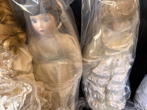 lot 161 image: Variety of Vintage Bridal Dolls