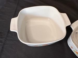 lot 171 image: Two Vintage Corning Ware Wild Flower Casserole Dishes