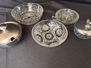 lot 175 image: Variety of Crystal Bowls and Covered Candy Dishes