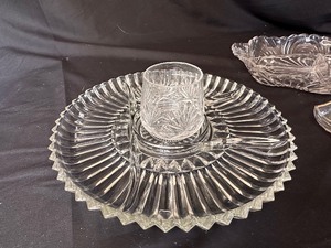 lot 183 image: Variety of Crystal Serving Pieces